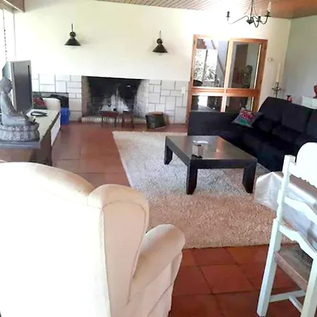 With 6 Bedrooms In Brejos De Azeitao, With Wonderful Mountain View, Private Pool, Enclosed Garden - 12 Km From The Beach