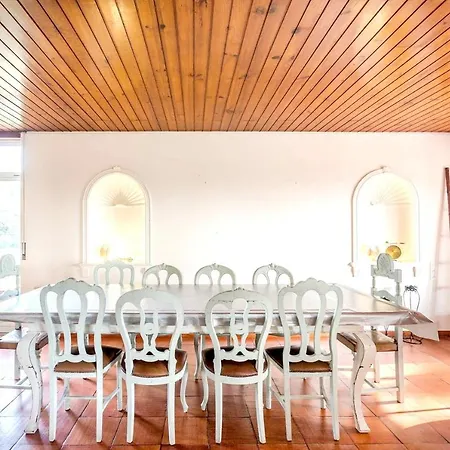 With 6 Bedrooms In Brejos De Azeitao, With Wonderful Mountain View, Private Pool, Enclosed Garden - 12 Km From The Beach Villa