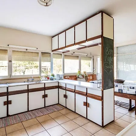 With 6 Bedrooms In Brejos De Azeitao, With Wonderful Mountain View, Private Pool, Enclosed Garden - 12 Km From The Beach